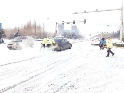 日照有闭部份自动应答雪情 保障止车牢靠