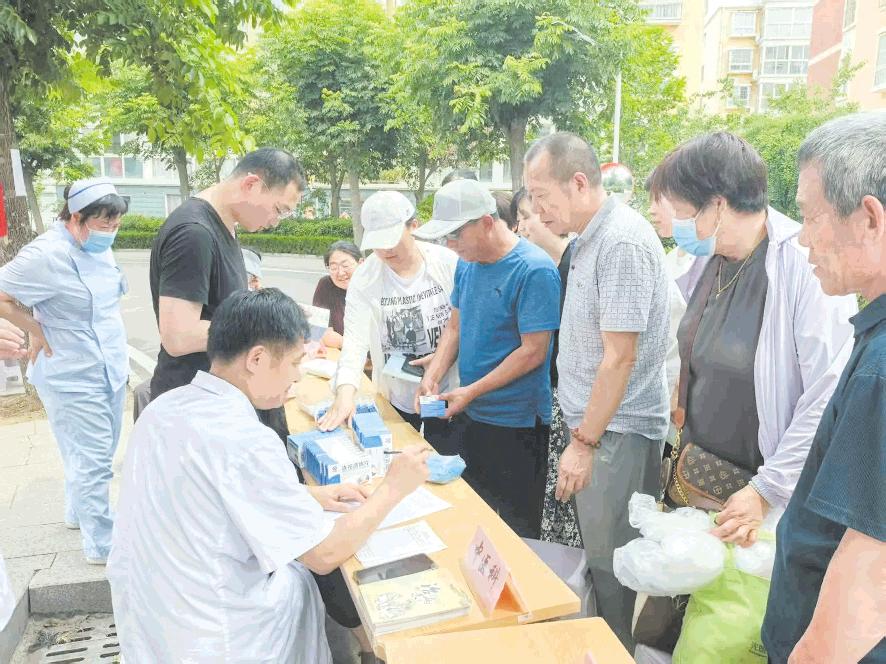 健康义诊进社区