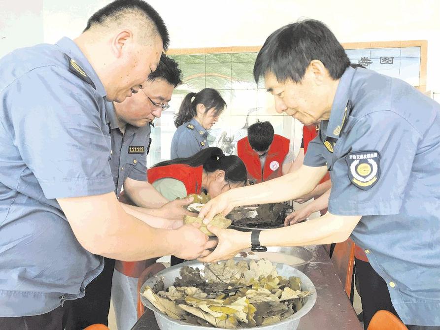 浓浓粽香情 关爱暖人心