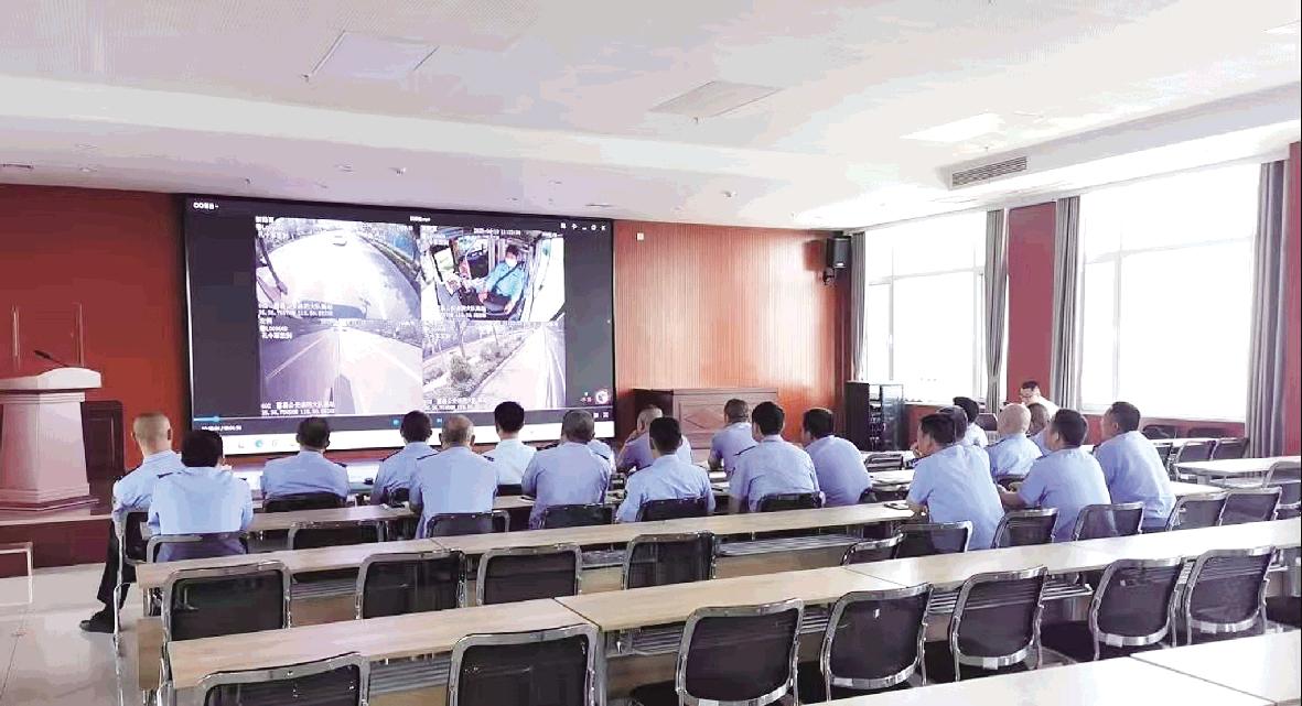 筑牢夏季行车安全防线