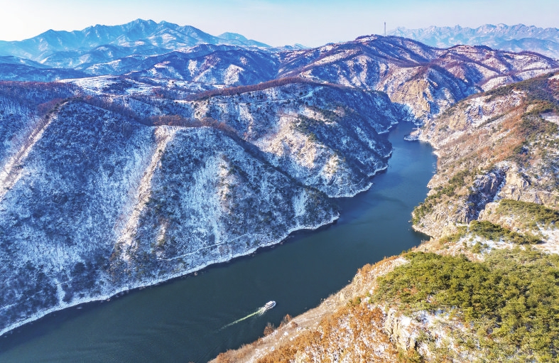 日照市五莲县:龙潭湖春雪美如画